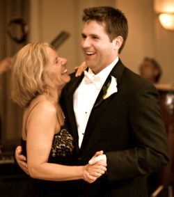 mother and son wedding song dance